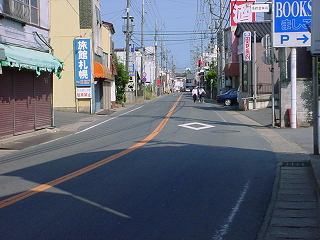 県道鉾田停車場線の道の風景