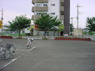 大田郷駅前の広場