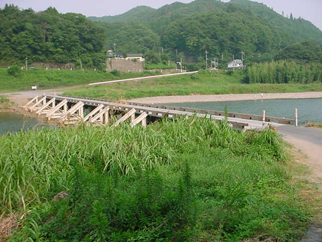 久慈川にかかる平山橋