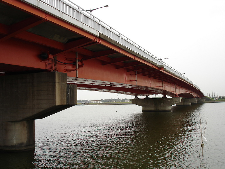 鰐川を渡る水郷有料道路の鰐川橋